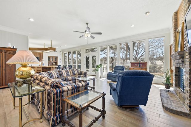 11513 Blue Creek Drive, Fort Worth, TX 76008