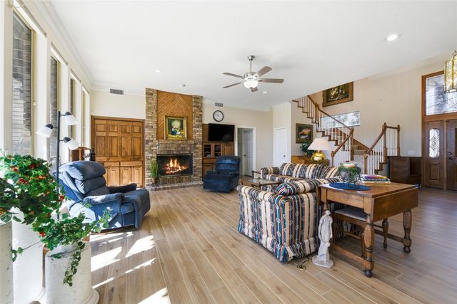 11513 Blue Creek Drive, Fort Worth, TX 76008