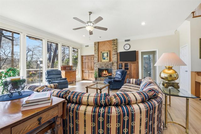 11513 Blue Creek Drive, Fort Worth, TX 76008