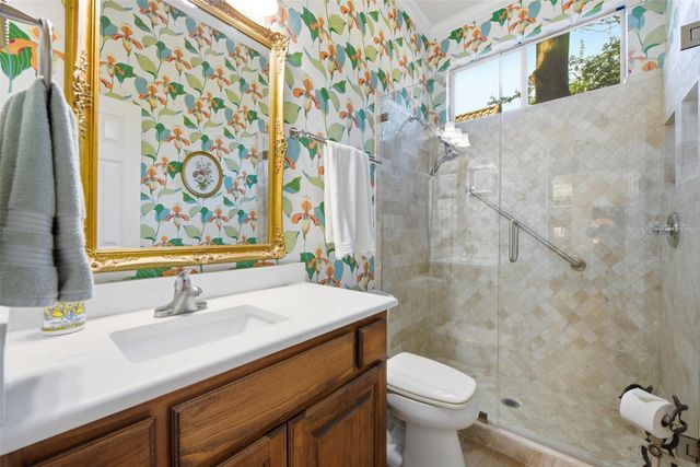 11513 Blue Creek Drive, Fort Worth, TX 76008