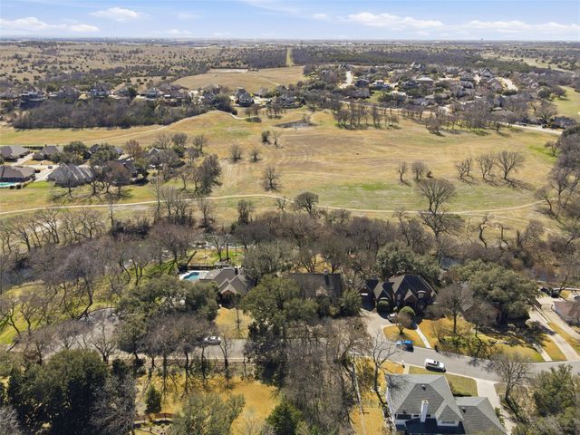 11513 Blue Creek Drive, Fort Worth, TX 76008