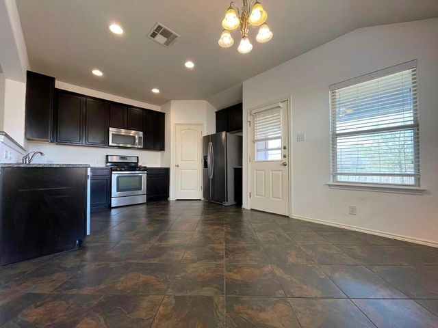 457 Dragon Ridge RD, Buda, TX 78610