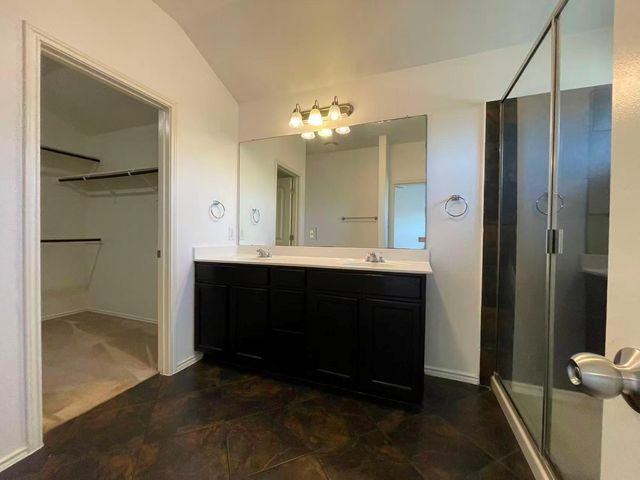 457 Dragon Ridge RD, Buda, TX 78610