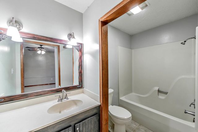 605 Westview Drive, Houma, LA 70364