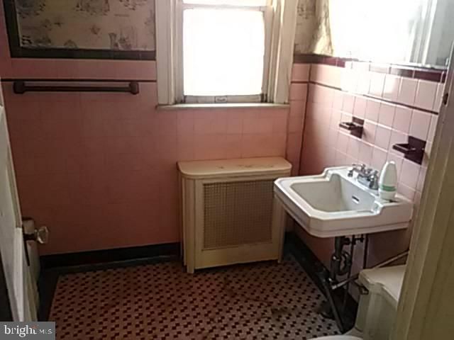 2910 S SMEDLEY ST, Philadelphia, PA 19145