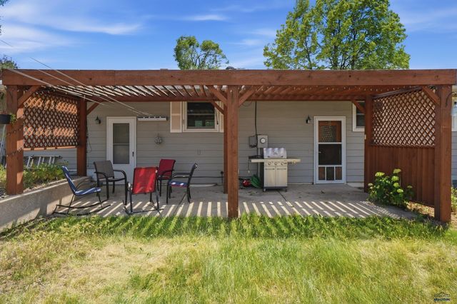 2520 MINNEWASTA RD, Rapid City, SD 57702
