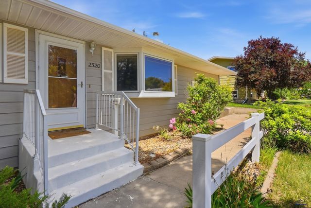 2520 MINNEWASTA RD, Rapid City, SD 57702