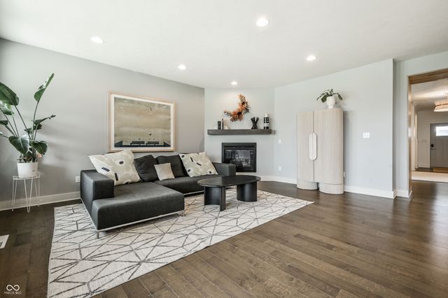 2144 Chick Evans Way, Westfield, IN 46074