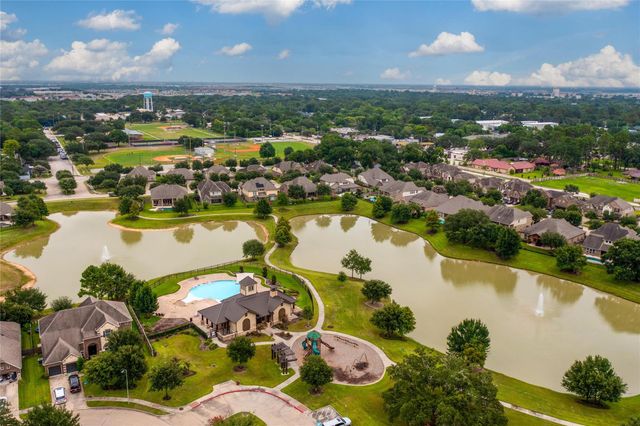 2118 Summer Gardens Lane, Katy, TX 77493