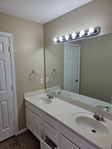 9337 Cynthia Court, Fort Worth, TX 76140