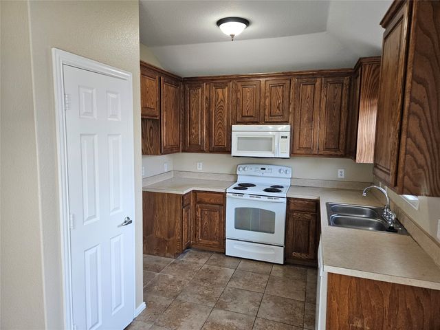 9337 Cynthia Court, Fort Worth, TX 76140