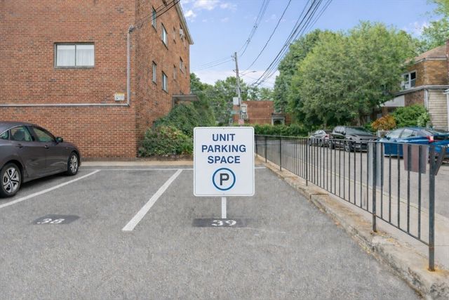 26 Waverly St 410, Boston, MA 02135