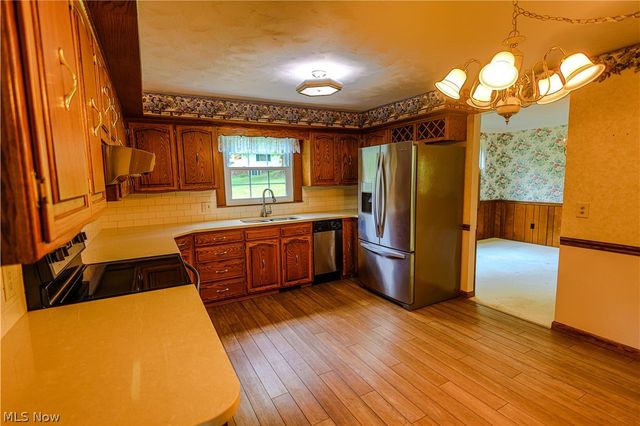 1740 Washington Boulevard, Louisville, OH 44641