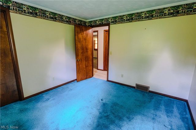 1740 Washington Boulevard, Louisville, OH 44641