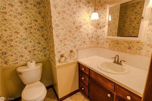 1740 Washington Boulevard, Louisville, OH 44641