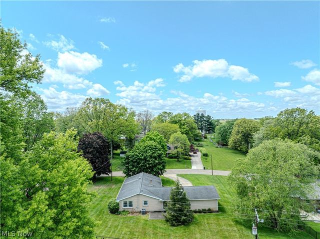 1740 Washington Boulevard, Louisville, OH 44641