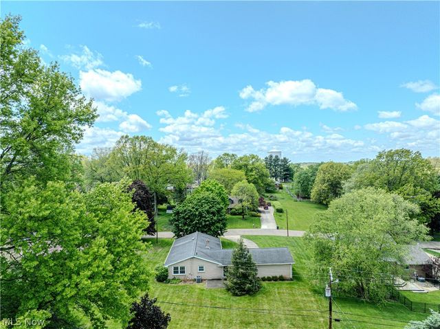 1740 Washington Boulevard, Louisville, OH 44641