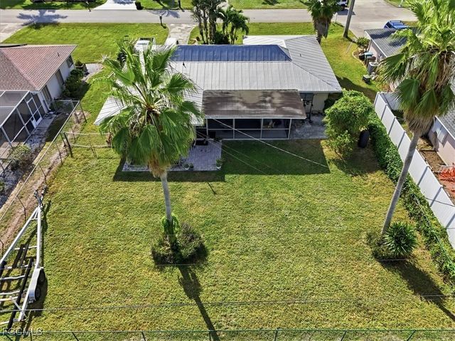 1211 SE 34th ST, Cape Coral, FL 33904