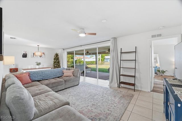 1211 SE 34th ST, Cape Coral, FL 33904