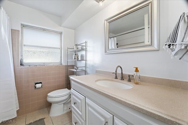 1211 SE 34th ST, Cape Coral, FL 33904