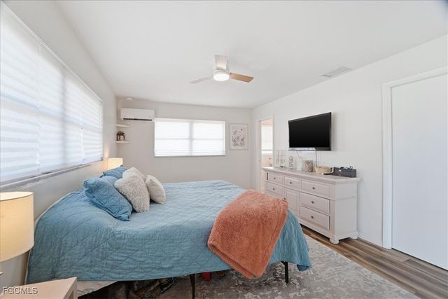 1211 SE 34th ST, Cape Coral, FL 33904