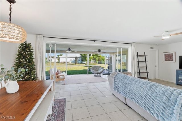 1211 SE 34th ST, Cape Coral, FL 33904