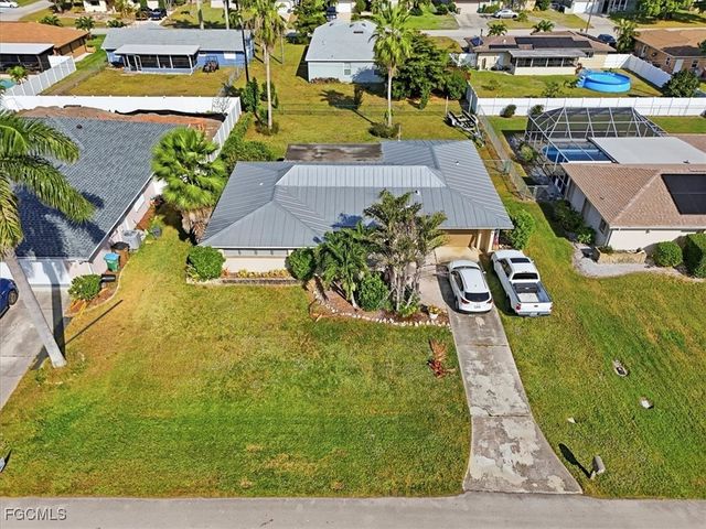 1211 SE 34th ST, Cape Coral, FL 33904