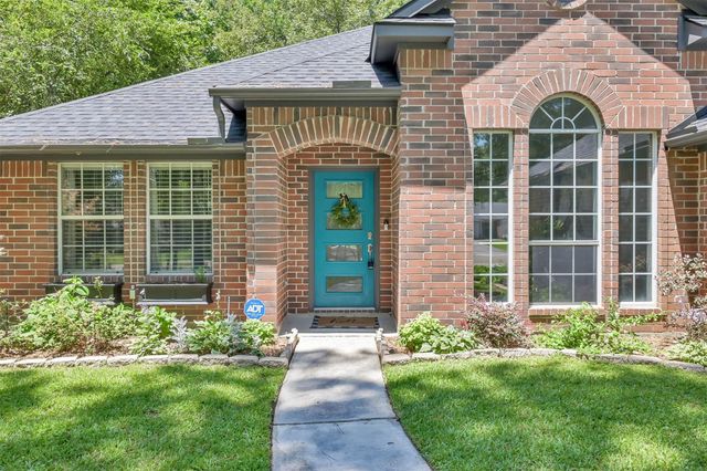 84 Oak Grove Lane, Conroe, TX 77304