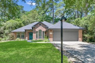 84 Oak Grove Lane, Conroe, TX 77304