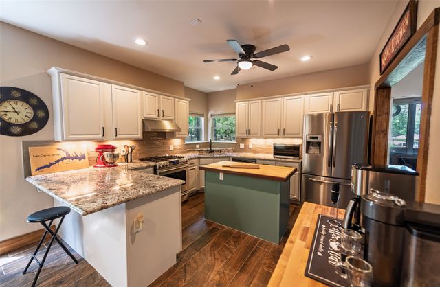 233 E El Dorado Drive, Scroggins, TX 75480