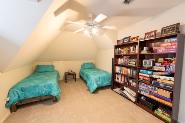 233 E El Dorado Drive, Scroggins, TX 75480