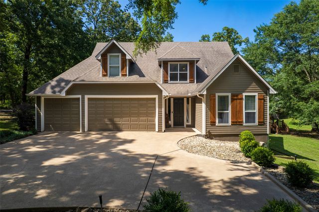 233 E El Dorado Drive, Scroggins, TX 75480