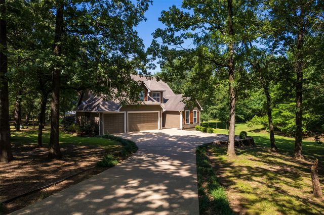 233 E El Dorado Drive, Scroggins, TX 75480