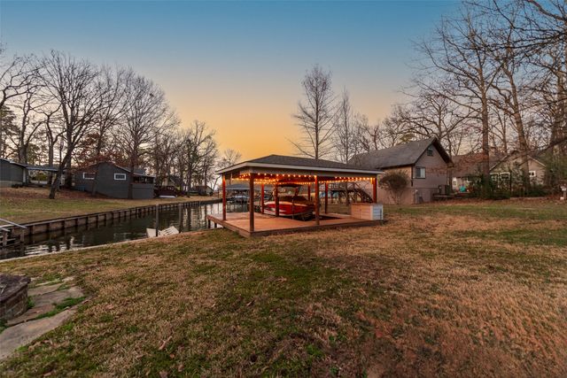 233 E El Dorado Drive, Scroggins, TX 75480