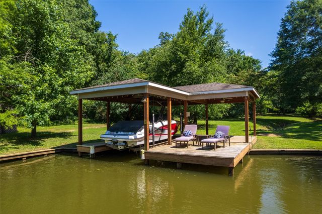 233 E El Dorado Drive, Scroggins, TX 75480