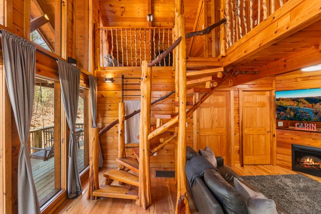 404 Paradise Drive, Rogers, KY 41365