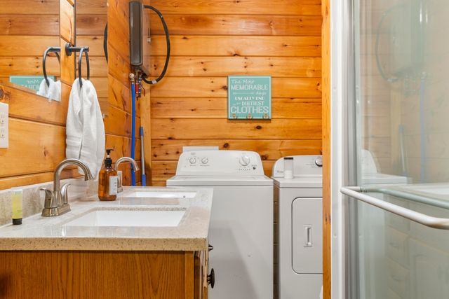 404 Paradise Drive, Rogers, KY 41365