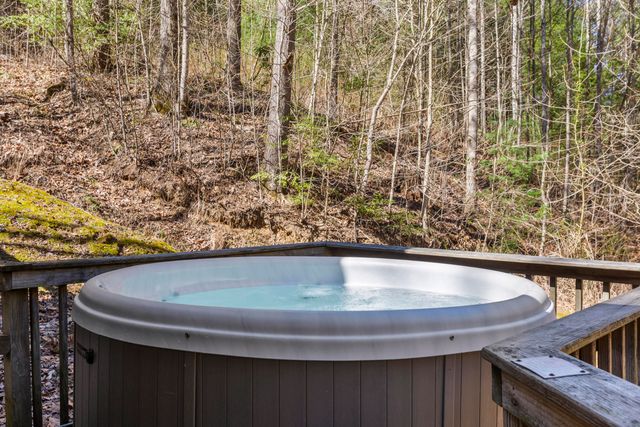 404 Paradise Drive, Rogers, KY 41365