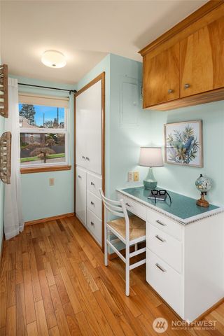 2530 26th Avenue W, Seattle, WA 98199