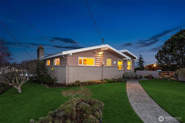 2530 26th Avenue W, Seattle, WA 98199