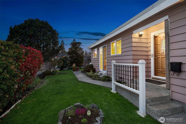 2530 26th Avenue W, Seattle, WA 98199