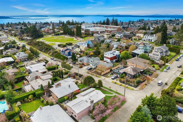 2530 26th Avenue W, Seattle, WA 98199