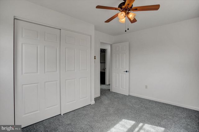 14 W GRANDVIEW AVE, Mercersburg, PA 17236