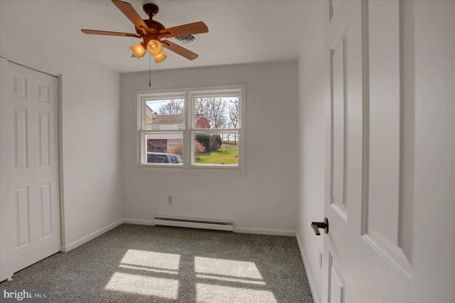 14 W GRANDVIEW AVE, Mercersburg, PA 17236