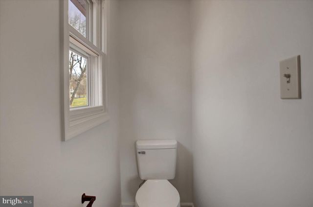 14 W GRANDVIEW AVE, Mercersburg, PA 17236