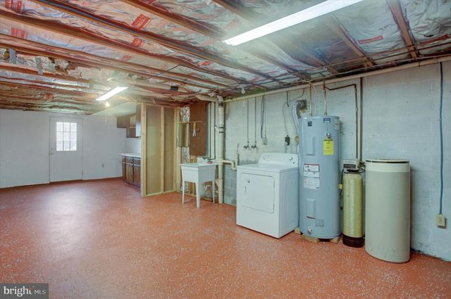 14 W GRANDVIEW AVE, Mercersburg, PA 17236