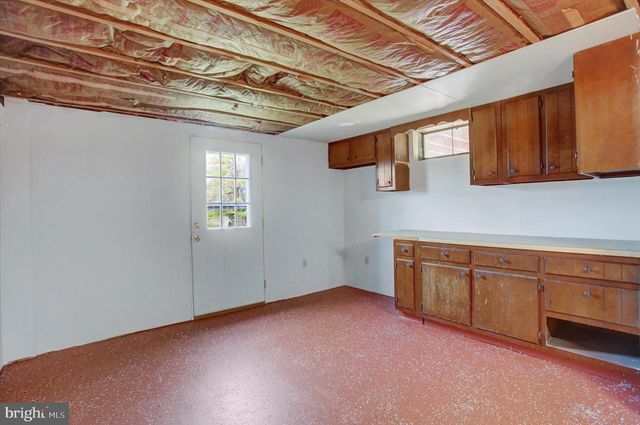 14 W GRANDVIEW AVE, Mercersburg, PA 17236