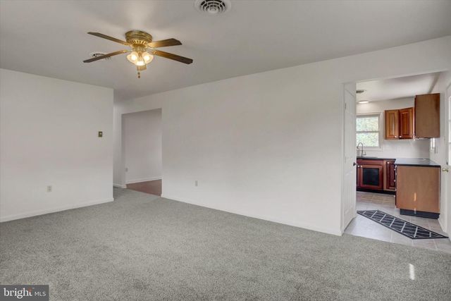 14 W GRANDVIEW AVE, Mercersburg, PA 17236