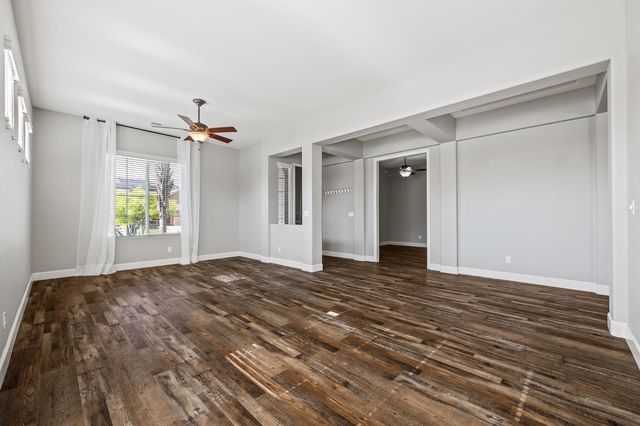 3128 Powers Avenue, Clovis, CA 93619