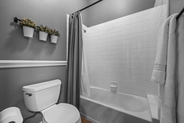 3128 Powers Avenue, Clovis, CA 93619
